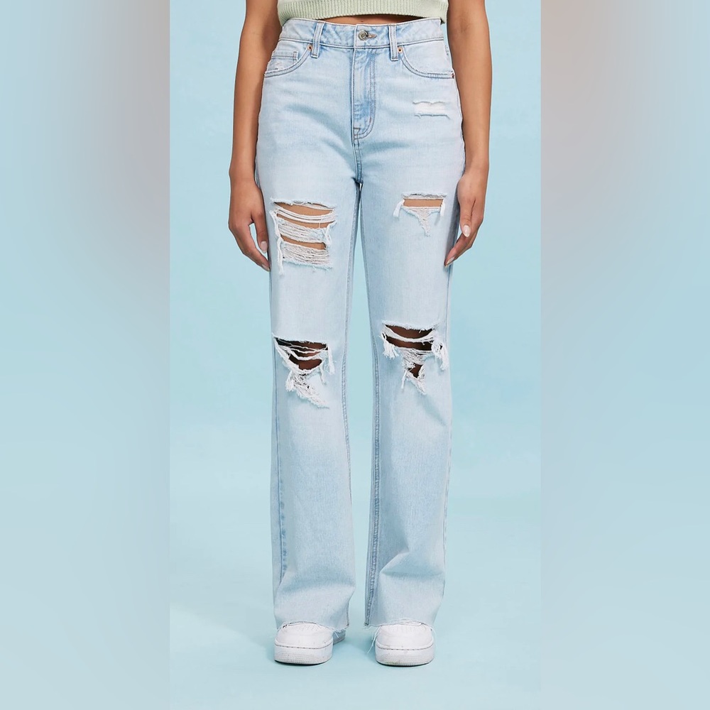 light wash jeans